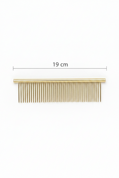 B&B Gold Comb showing 19 cm length